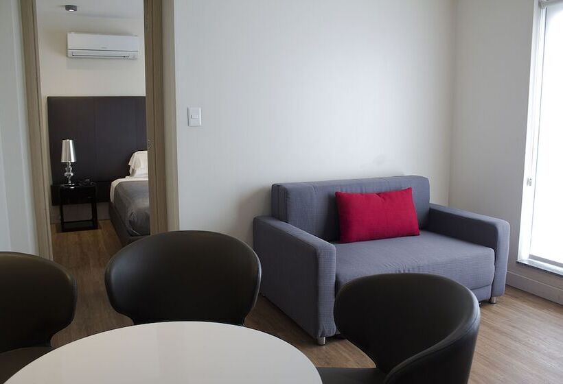 هتل Regency Way Montevideo