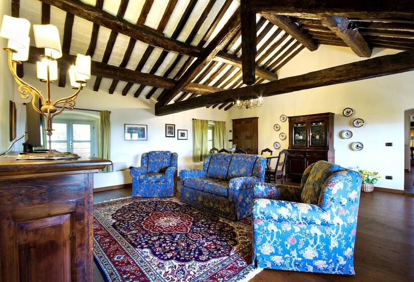 בית מלון כפרי Relais Castello Di Razzano