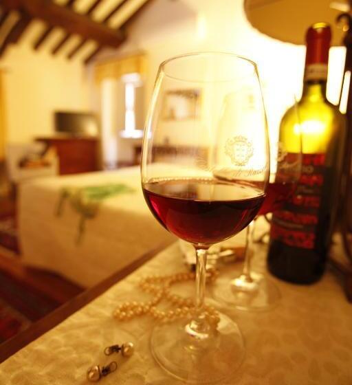 בית מלון כפרי Relais Castello Di Razzano