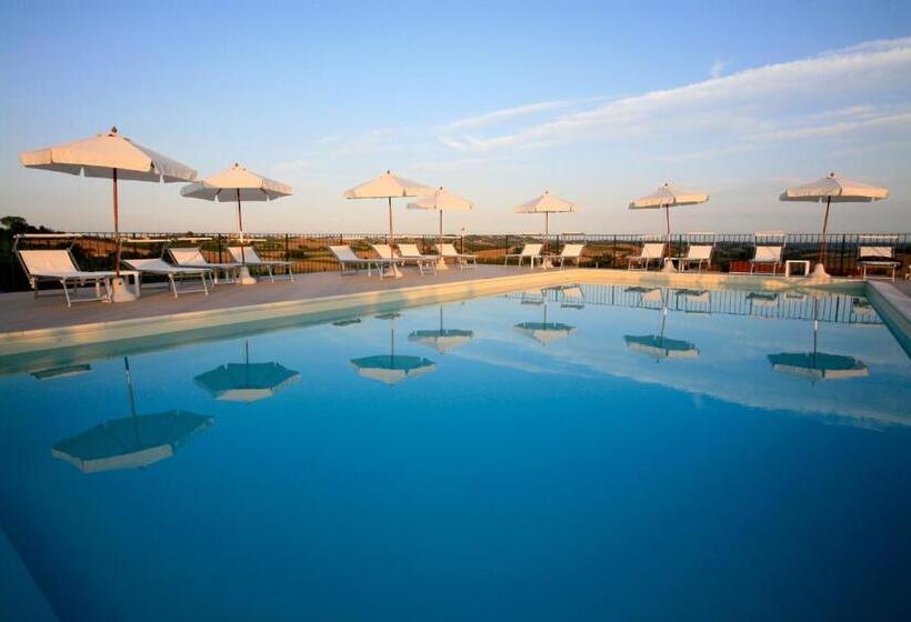 בית מלון כפרי Relais Castello Di Razzano