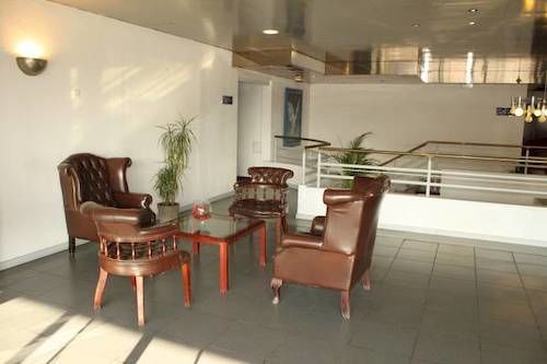 Отель Le Relais De Thiais