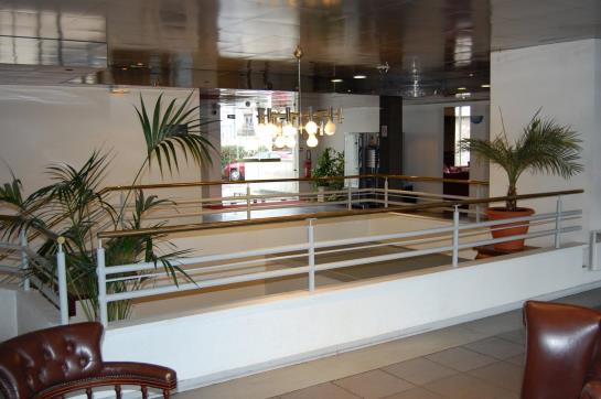 Отель Le Relais De Thiais