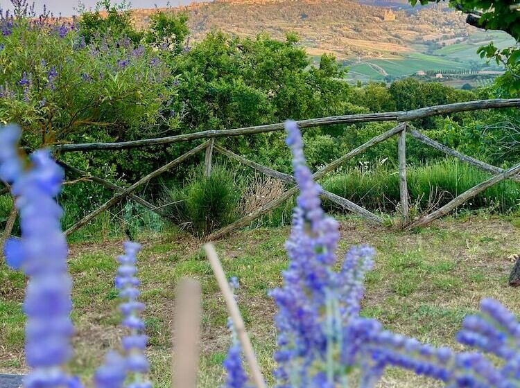 בית מלון כפרי Lachiusa Tuscany