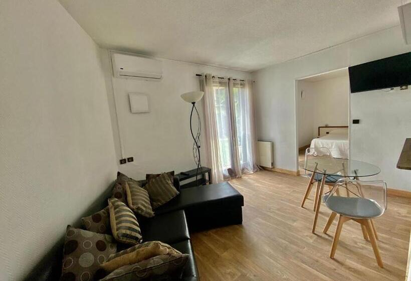 Отель Restaurant De La Paix