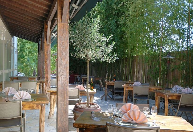 ホテル Restaurant Des Thermes