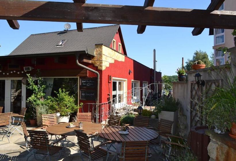 호텔 & Restaurant Zur Linde