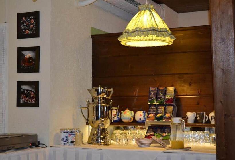 호텔 & Restaurant Zur Linde