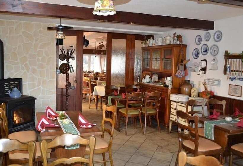 호텔 & Restaurant Zur Linde