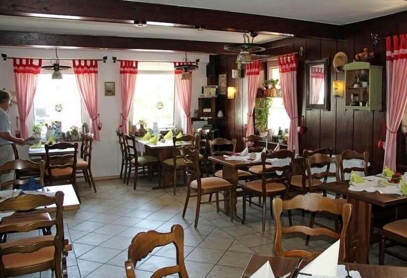 호텔 & Restaurant Zur Linde