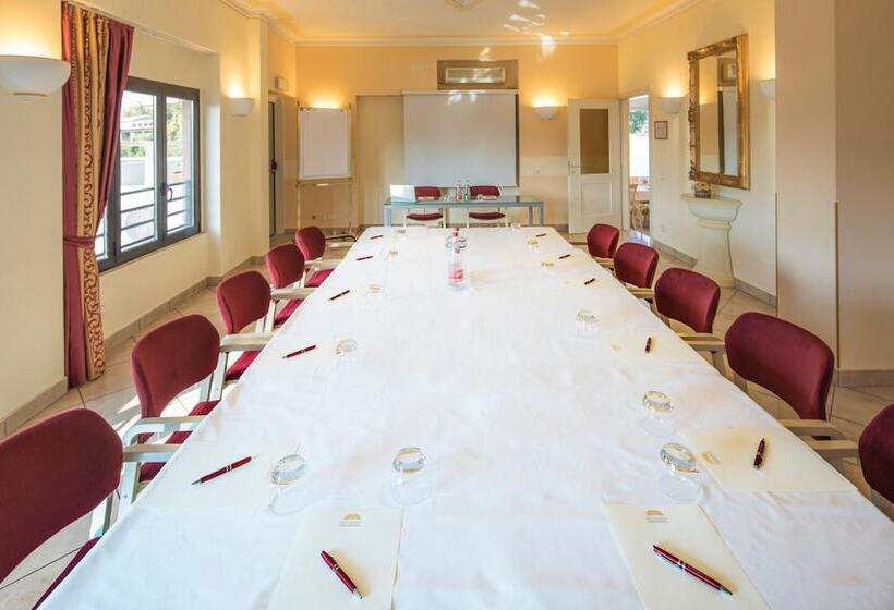 בית מלון כפרי Ristorante Continental