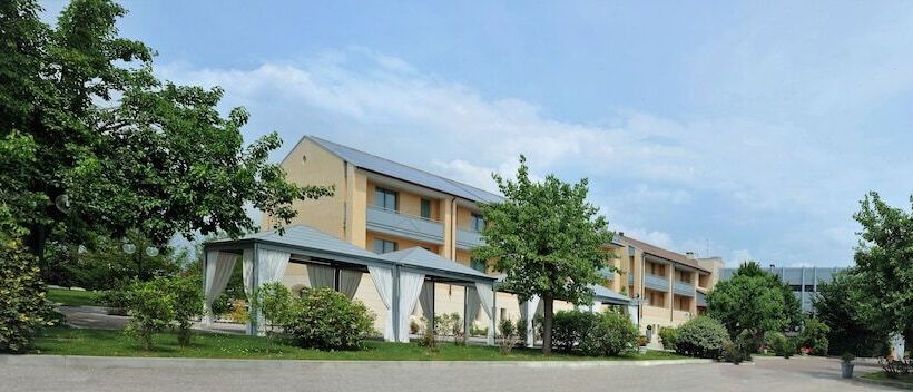 בית מלון כפרי Ristorante Primavera