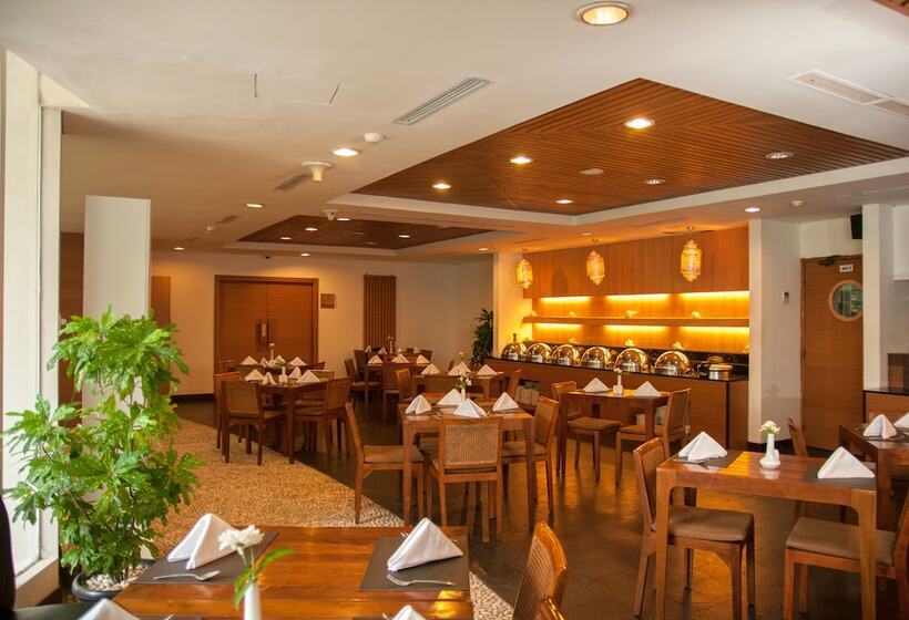 Отель Santika Bangka