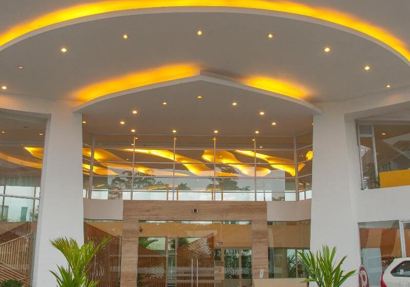 ホテル Santika Bangka