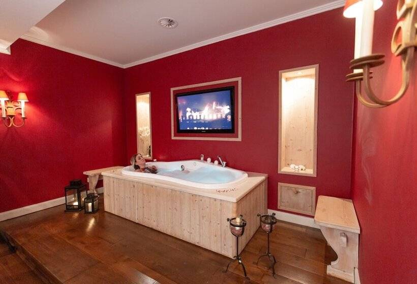 فندق Schloss Ludersburg Golf & Spa