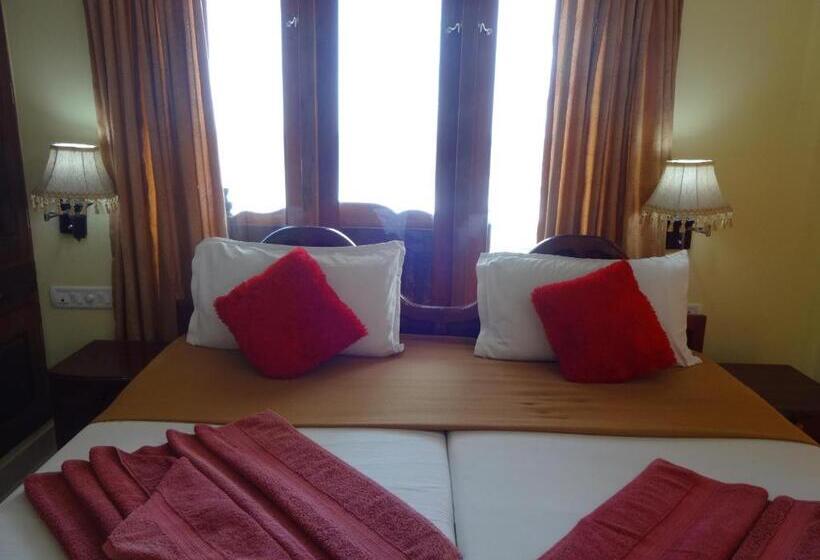 酒店 Sea View Palace   The Beach