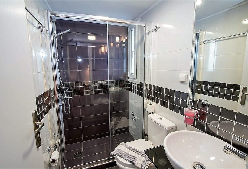 ホテル Semiramis Guesthouse