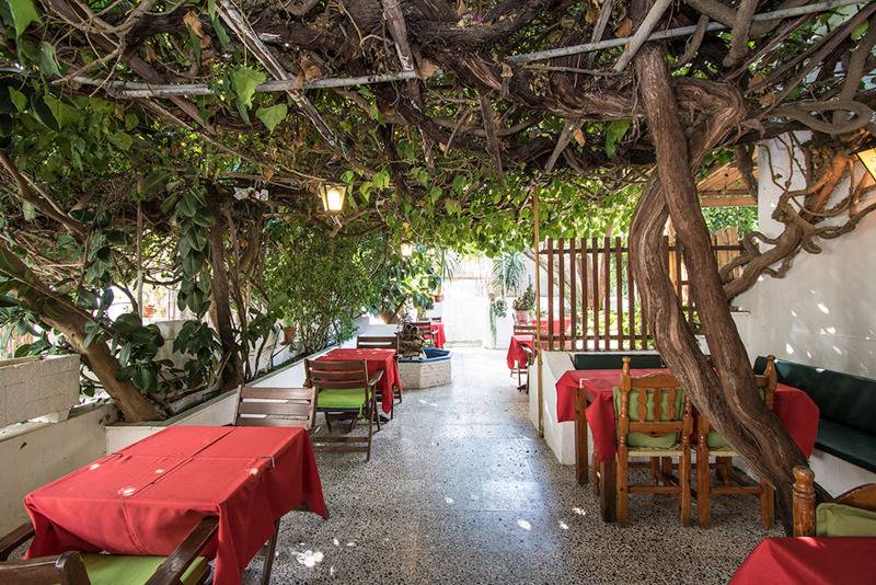 ホテル Semiramis Guesthouse