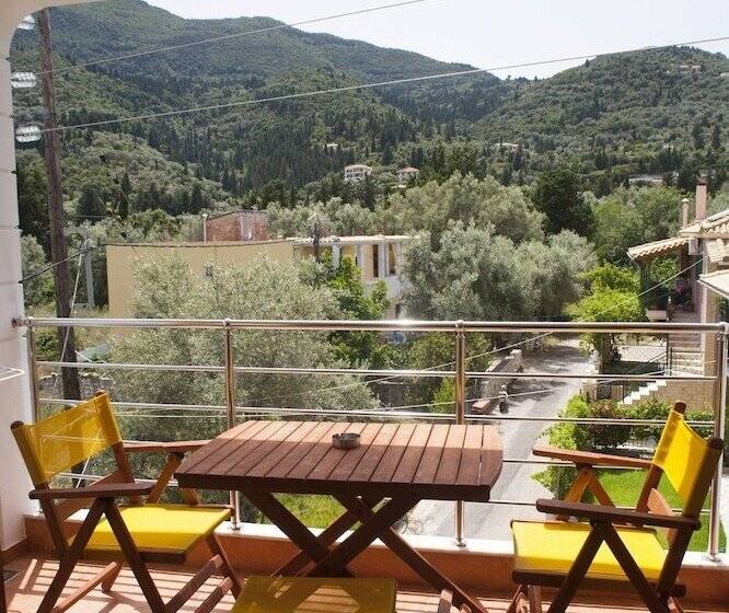 בית מלון כפרי Summertime Inn