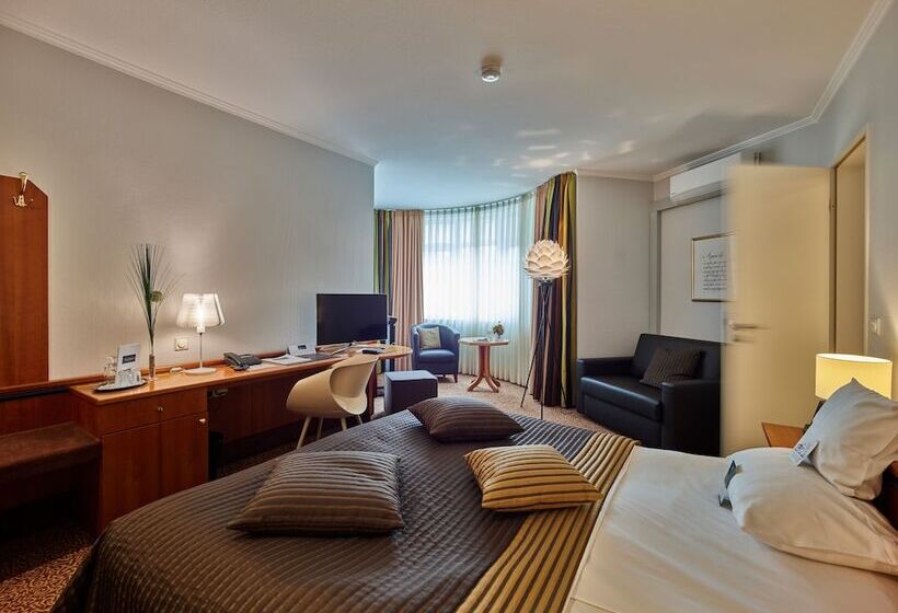 Tandreas Hotel & Restaurant