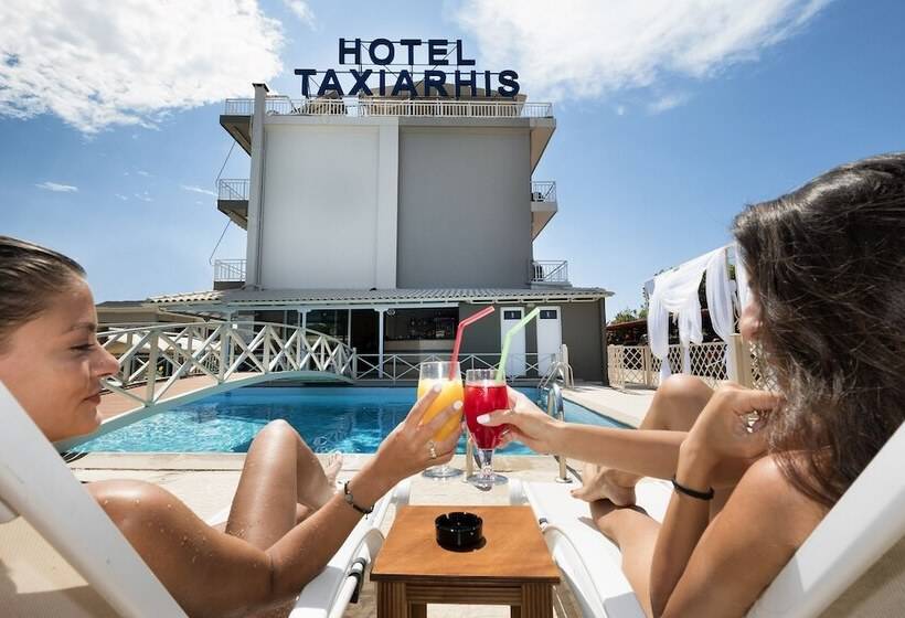 فندق Taxiarhis