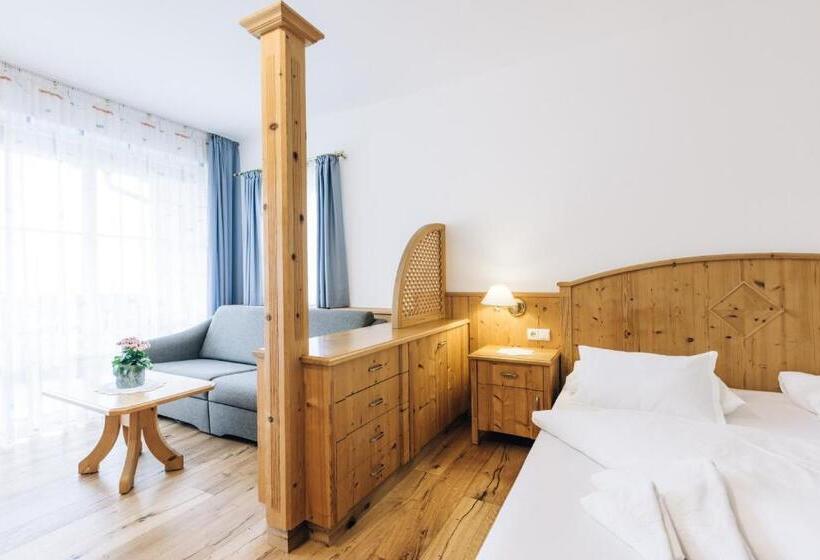 בית מלון כפרי Tenz 2025