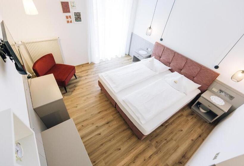 בית מלון כפרי Tenz 2025