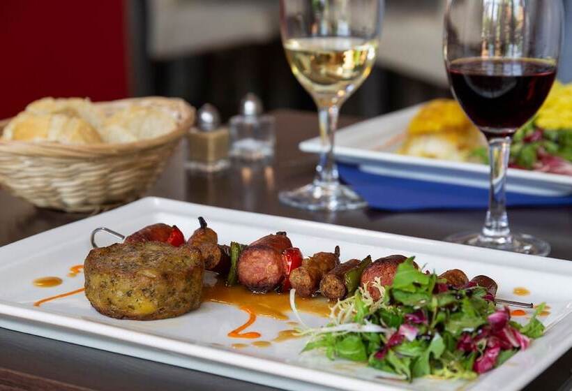 Отель The Originals City, Hôtel Le Sextant, Toulouse Sud