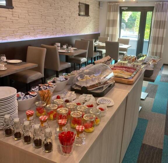 ホテル Val De L'our