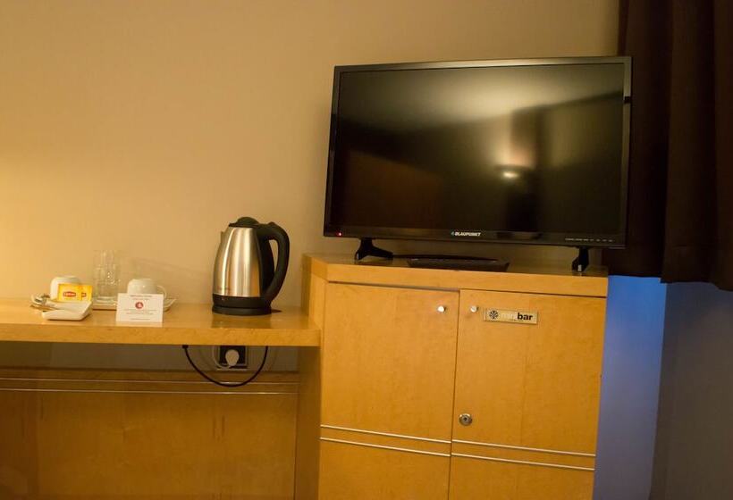 בית מלון כפרי Sleep & Go Brussels South