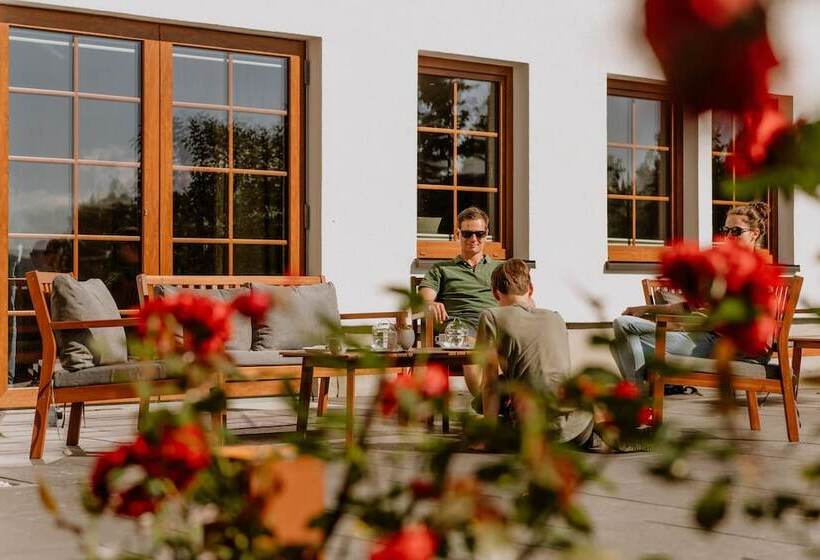 Waldhotel Kreuztanne