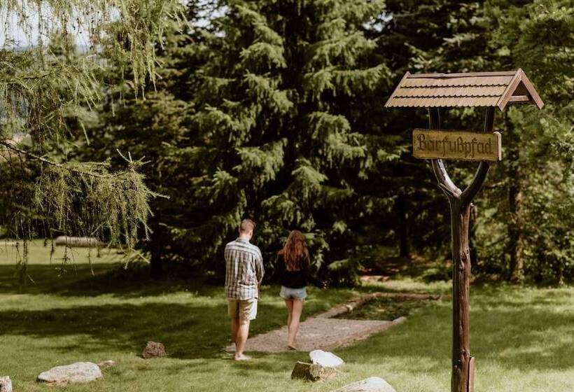 Waldhotel Kreuztanne