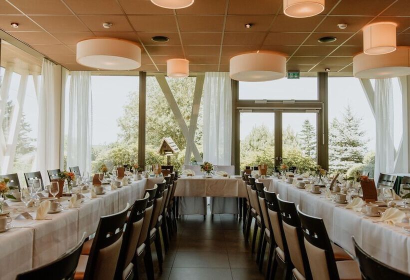 Waldhotel Kreuztanne