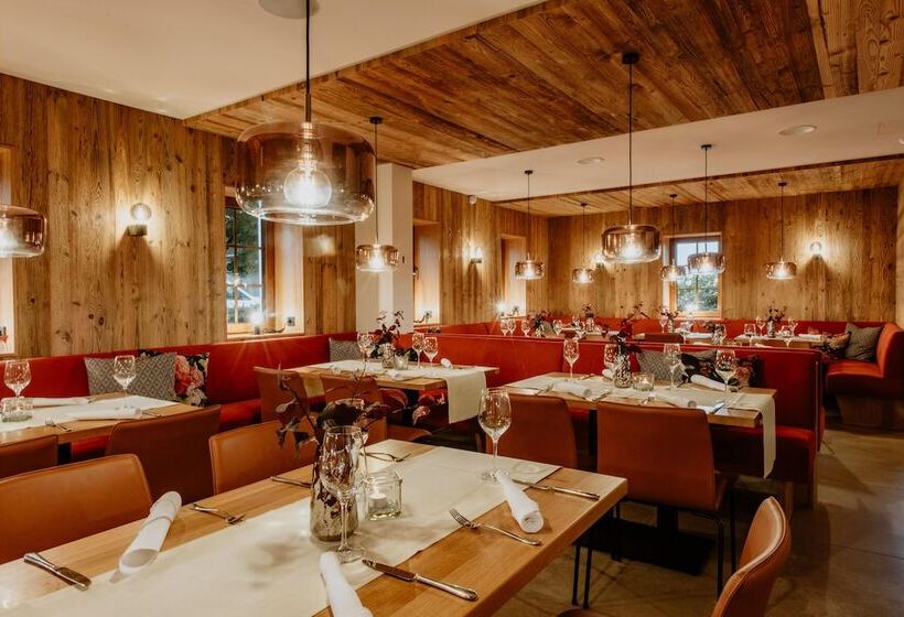 Waldhotel Kreuztanne