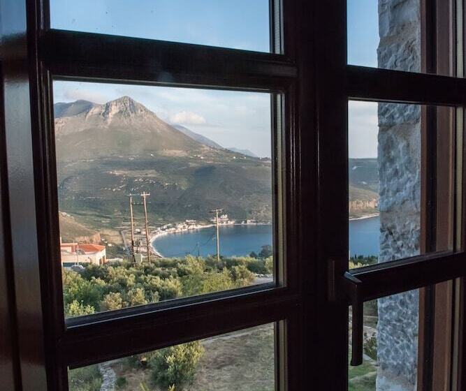 בית מלון כפרי Xemoni