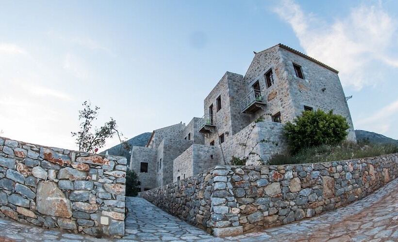 בית מלון כפרי Xemoni