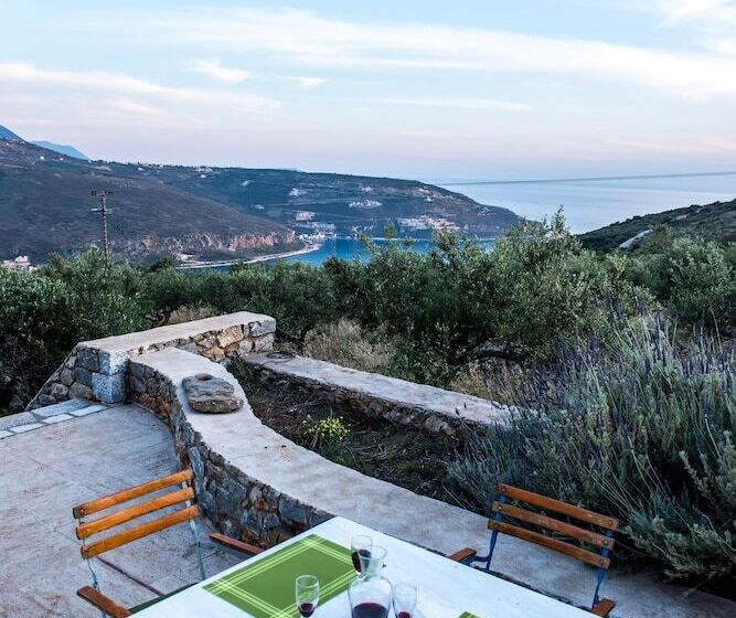 בית מלון כפרי Xemoni