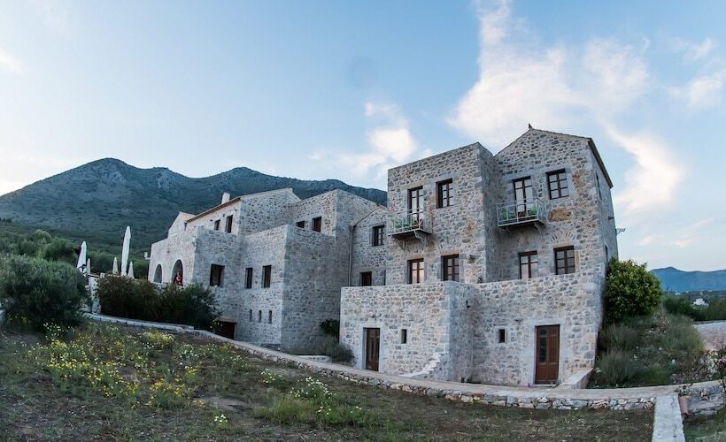 בית מלון כפרי Xemoni