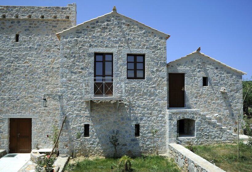 בית מלון כפרי Xemoni