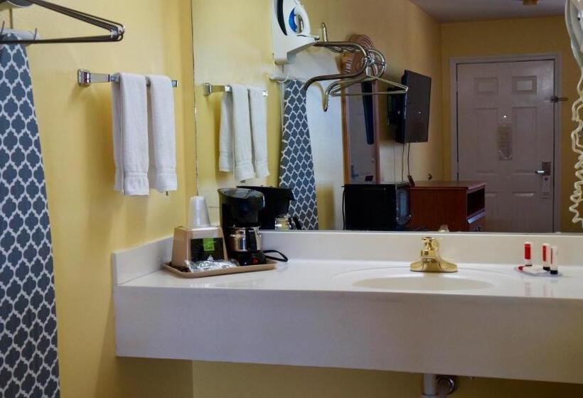 فندق على الطريق American Inn Of Kinder