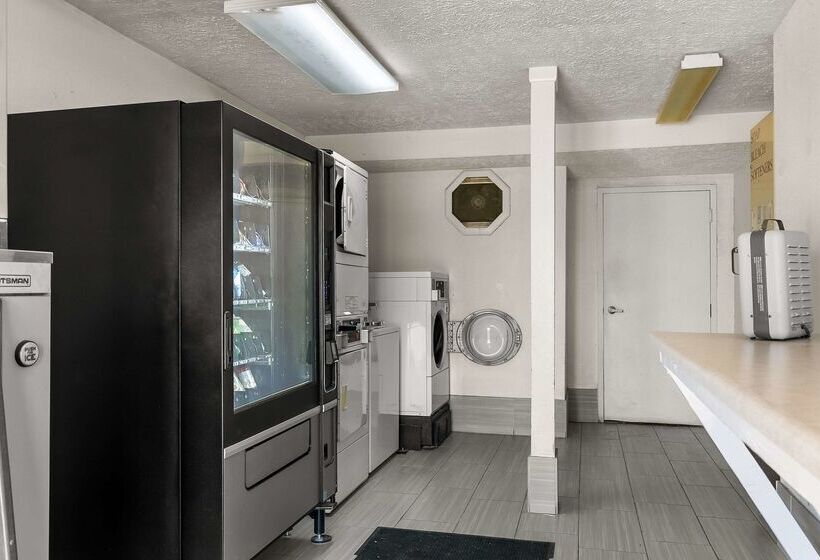 モーテル Americas Best Value Inn Lincoln