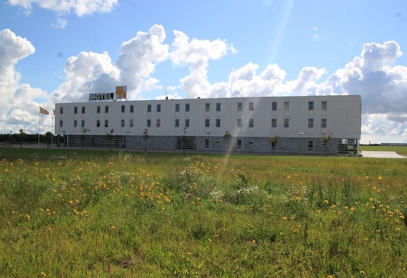 Motel X
