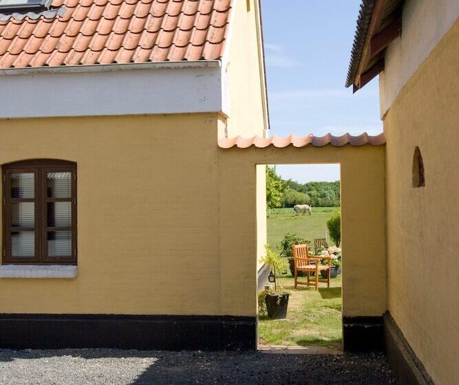 Munkebjerg Bed & Breakfast