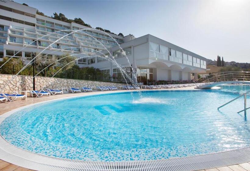 Narcis   Maslinica Hotels & Resorts