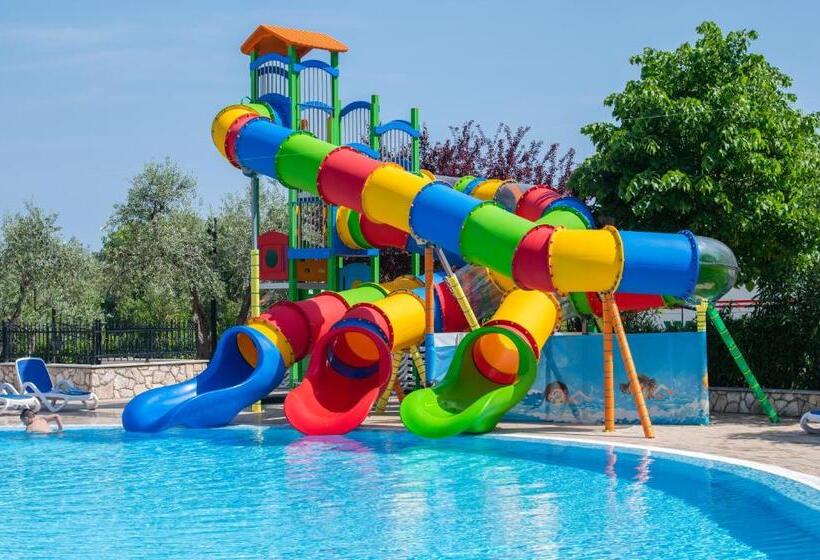 Narcis   Maslinica Hotels & Resorts