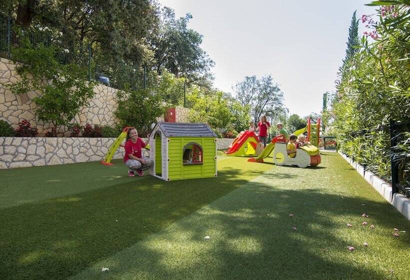 Narcis   Maslinica Hotels & Resorts