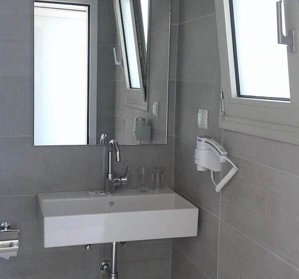 Nasos Hotel & Resort