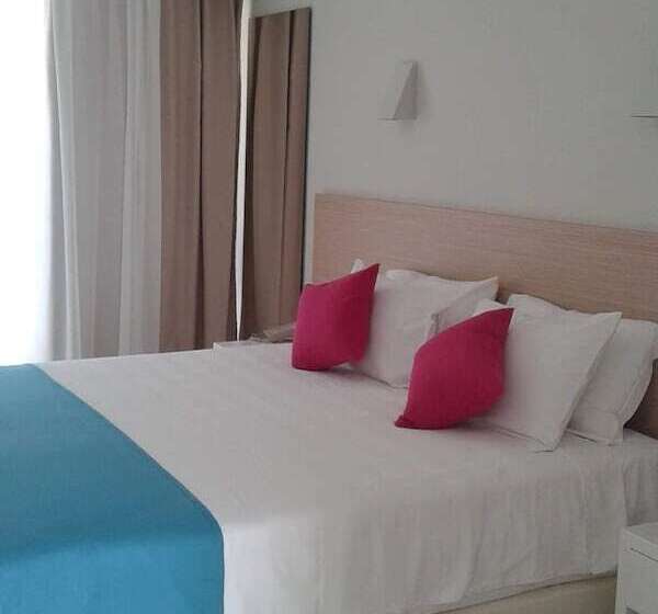 Nasos Hotel & Resort