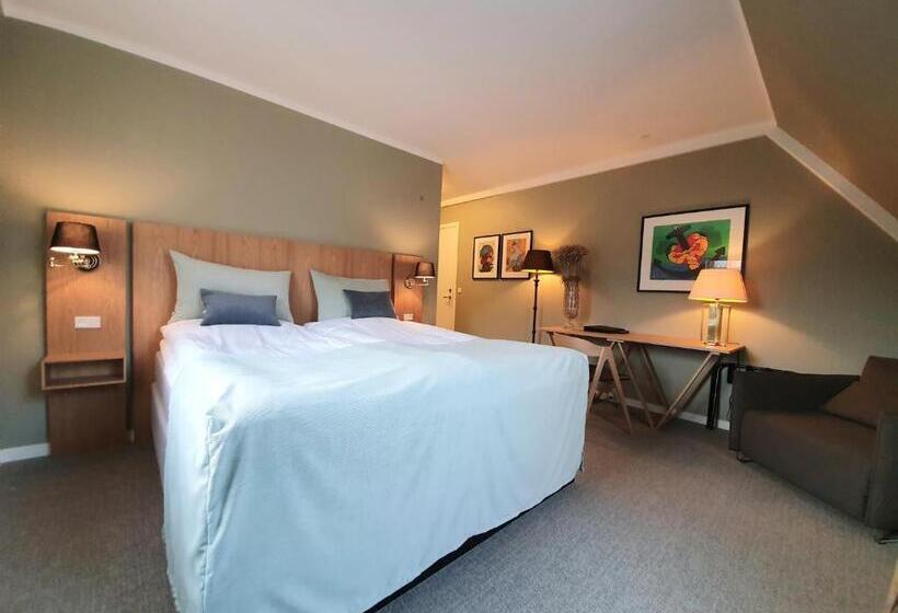 Nor   Badehotellet