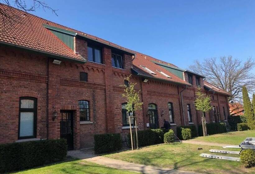 פנסיון Gastehaus Schlossgarten