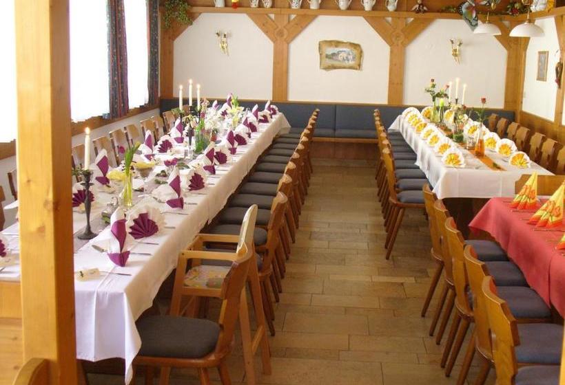 بنسيون Gasthof Zum Brunnen